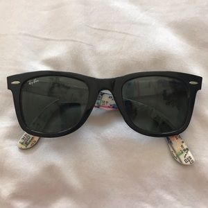 Ray-Ban women’s wayfarer sunglasses